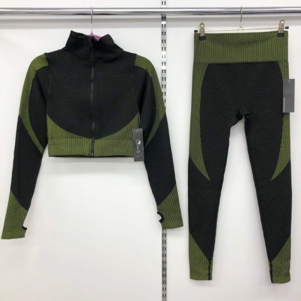 画像11: 【宅急便コンパクト対応】★Color5 #3208 SEAMLESS《BLACK×VOLT》zip-up長袖クロップトップス×2wayハイウエストレギンスセットアップ★ (11)