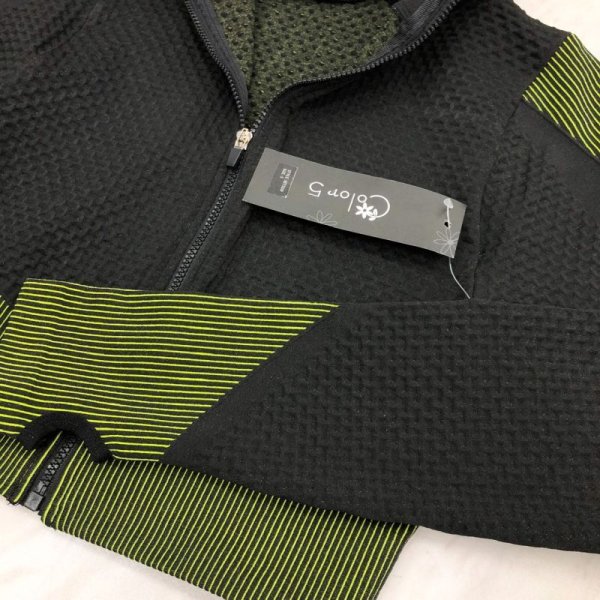 画像13: 【宅急便コンパクト対応】★Color5 #3208 SEAMLESS《BLACK×VOLT》zip-up長袖クロップトップス×2wayハイウエストレギンスセットアップ★ (13)