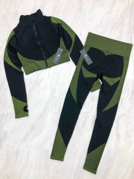 画像3: 【宅急便コンパクト対応】★Color5 #3208 SEAMLESS《BLACK×VOLT》zip-up長袖クロップトップス×2wayハイウエストレギンスセットアップ★ (3)